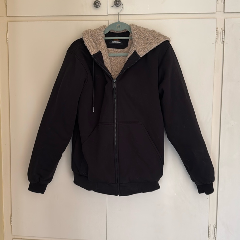 “NEW” men’s black hoodie with Sherpa lining